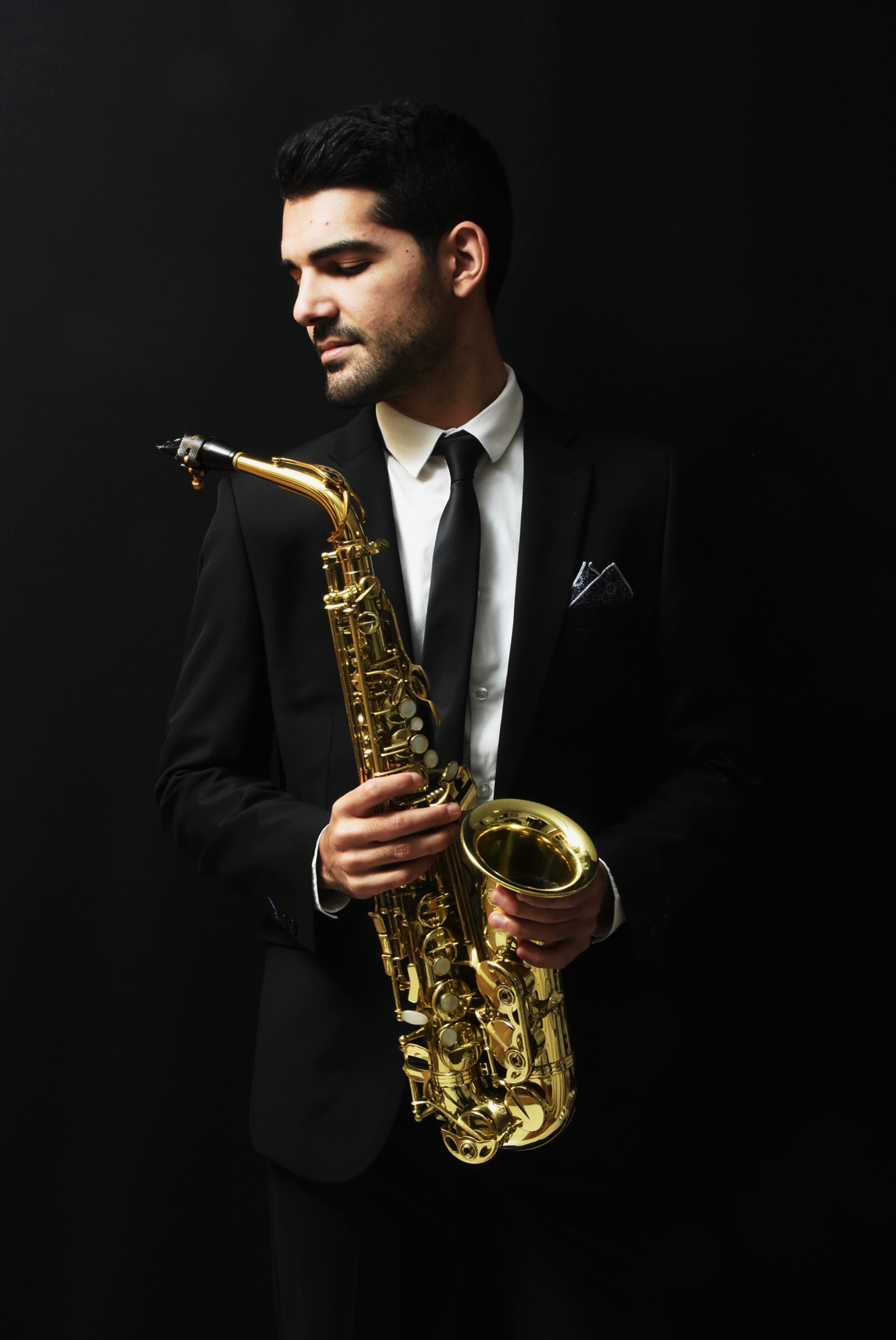 Manu Brazo and a New Saxophone Concerto by Darrell Davison